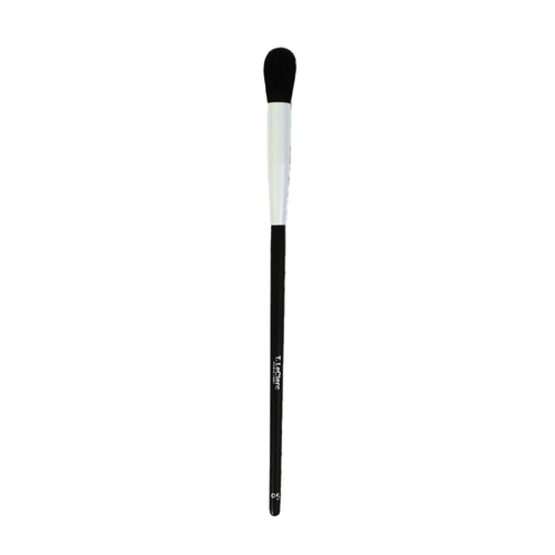 T LeClerc Eye Blending Brush N 05, 1 piece T LeClerc Eye Blending Brush N 05 on white background